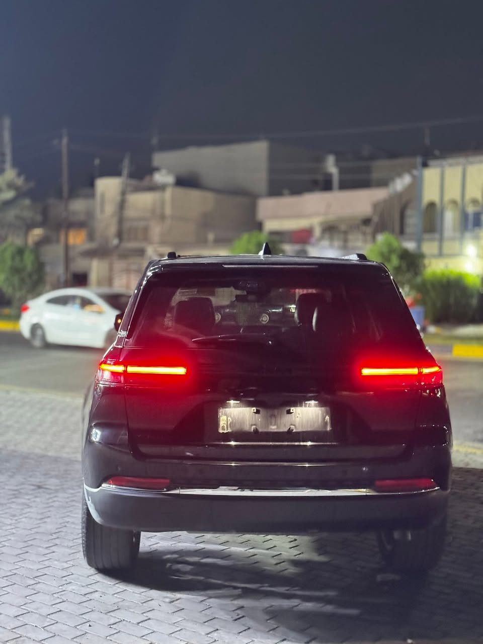 سلام عليكم 🙋🏻
جيب كراند شيروكي 2025 رقم شهداء للبيع رقم بغداد 
فئه:لمتيد بلاك توب فول ماعدا الفتحه 
وارد أمريكي حادثه باب جنطه وجاملغ فقط 
محرك 3600
مواصفات فول ماعدا الفتحه
جنطه كهربائية كشنات جلد تدفئه ستيرن تدفئه كشنات اماميه وخلفيه كهرباء جام اوتو شاشه جبيره كامرات هاند بريك كهرباء اوتو هولد مانع انزلاق أربع وضعيات قياده رادارات إماميه وخلفيه سياره حلو ونضيفه وبل حقيقه بهواي احله 
مكان سياره بغداد 
سعر 315 ورقه وبيه مجال 
للستفسار اكثر الاتصال على رقم
***********
