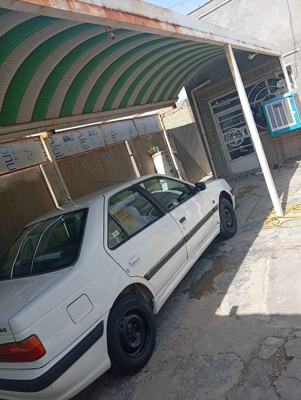 سياره للبيع بارص موديل 2014السيارة بسمنة مشط جديد رقم ال2031السيارة خير من الله ماتذب عليه ربع السعر 45 اوبيهة مجال مكان السياره ديوانية الرقم ***********
