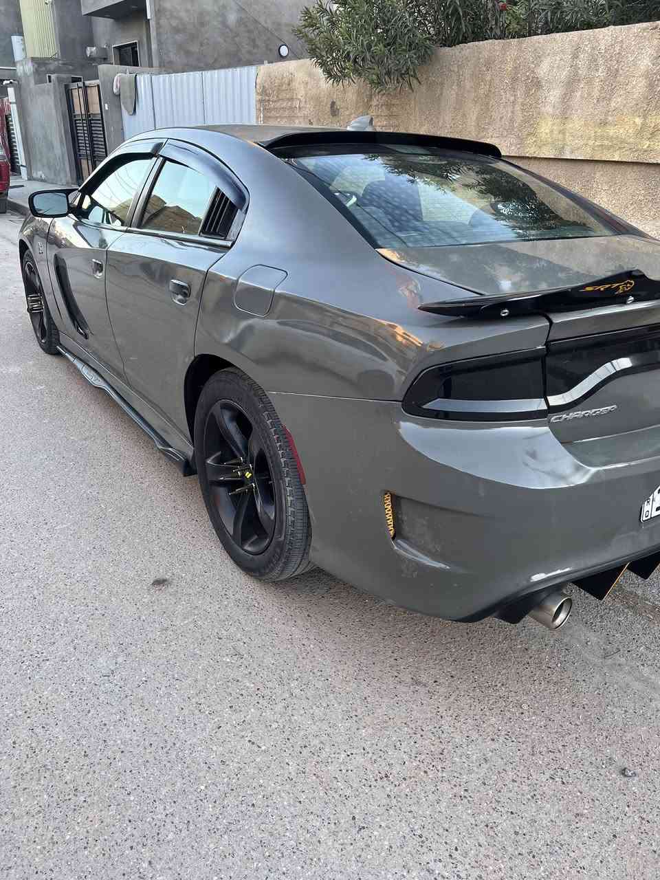 السلام عليكم للبيع جارجر 2015
رقم بغداد تحويل ثاني يوم  هزه وفحص جديده  السيارة ما بيه اي عطل 
رقم الهاتف ***********
السعر 153 
مواصفات
بصمه 
تو ويل 
6سلندر 3600
تحكمات ستيرن 
كير طيارة
كشنات حضن
تشغيل عن بعد 
كشنات كهربائي 
مري هيتر
مثبت سرعه 
تبريد وتدفئه 
شاشة وكامرة خلفية 
السيارة مصبوغه عام تغير لون
