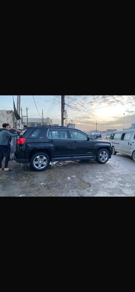 سلام عليكم جمسي تيران 2013 خليجي للبيع سيارة جديدة وخير من الله برغي نقص مابيها كير مكينة حدادية ترايها للبصرة فول مواصفات SLT فتحة شاشة كبيرة تحكمات ستيرن جهتين كشن كهرباء كشنات جلد كامرة خلفية ويل كروم تخم تاير جديد رقم اربيل هزة جديدة تحويل او وكالة محرك 3600 شرط بيها شلعة تشك الگاع صاروخ سيارة نظيفة ومامتعوبة بيها قطعة وحدة صبغ وشوية بارد السونار مرفق بالمنشور مكاني بغداد المشتل ***********
