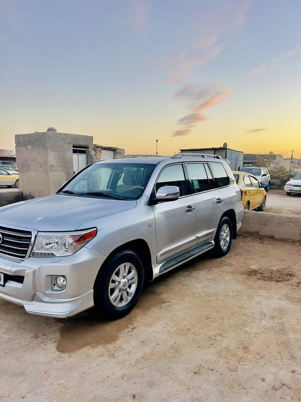 سلام عليكم للبيع لاندكروز بريم موديل 2010 كفاله عامه رقم بغداد بسمي سنويه ل٣٠ كير محرك حداديه كفاله كلها سياره جديده ماشيه. ٢٠٠ عنوان السماوه الرميثه السعر ٢٩٠ مراوس ترهم 
***********
