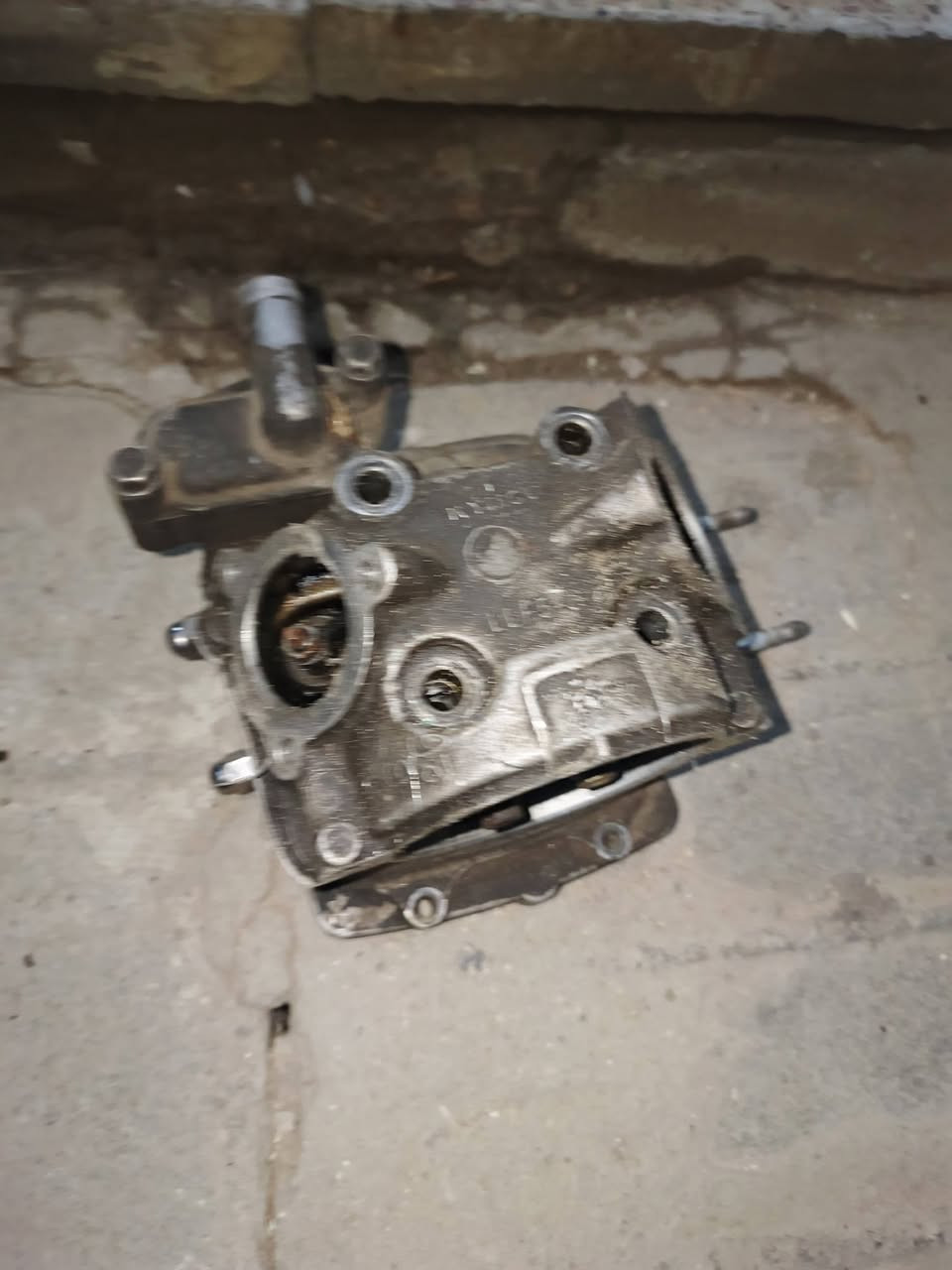 غراض كامكو G4 للبيع تفصيخ
كور كامكو g4 تفصيخ حاوية سعر 35الف
صالنصة كامكو SC سعر 30الف 
شاصي كامكو كامل كهربائيات و تفرعات ب 90الف 
و أكو بعد قطع شرگ ويالة بس ما مصورهن الشراي يتواصل واتساب *********** مكاني نجف حي ميسان
