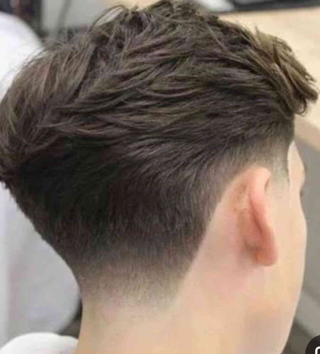 لأول مرة في بابل الفيحاء.  وداعآ للأنتظار
                                 وداعآ لهدر الوقت
                           وداعآ لمعاناة الحلاقة
صار عدكم حلاق جوالvip عندك مناسبة ودايخ بالحلاقه ؟ عندك عيد ميلاد طفلك ومحتار شلون اتحلقه ؟ عندك دوام وما عندك فراغ للحلاقه صار الحلاق يجيك على البيت
كل العليك تتصل*********** وإرسال موقعك على الواتساب ومشكلتي محلوله علما أن الحلاق ذو خبرة وكفاءة عالية حلة, بابل
