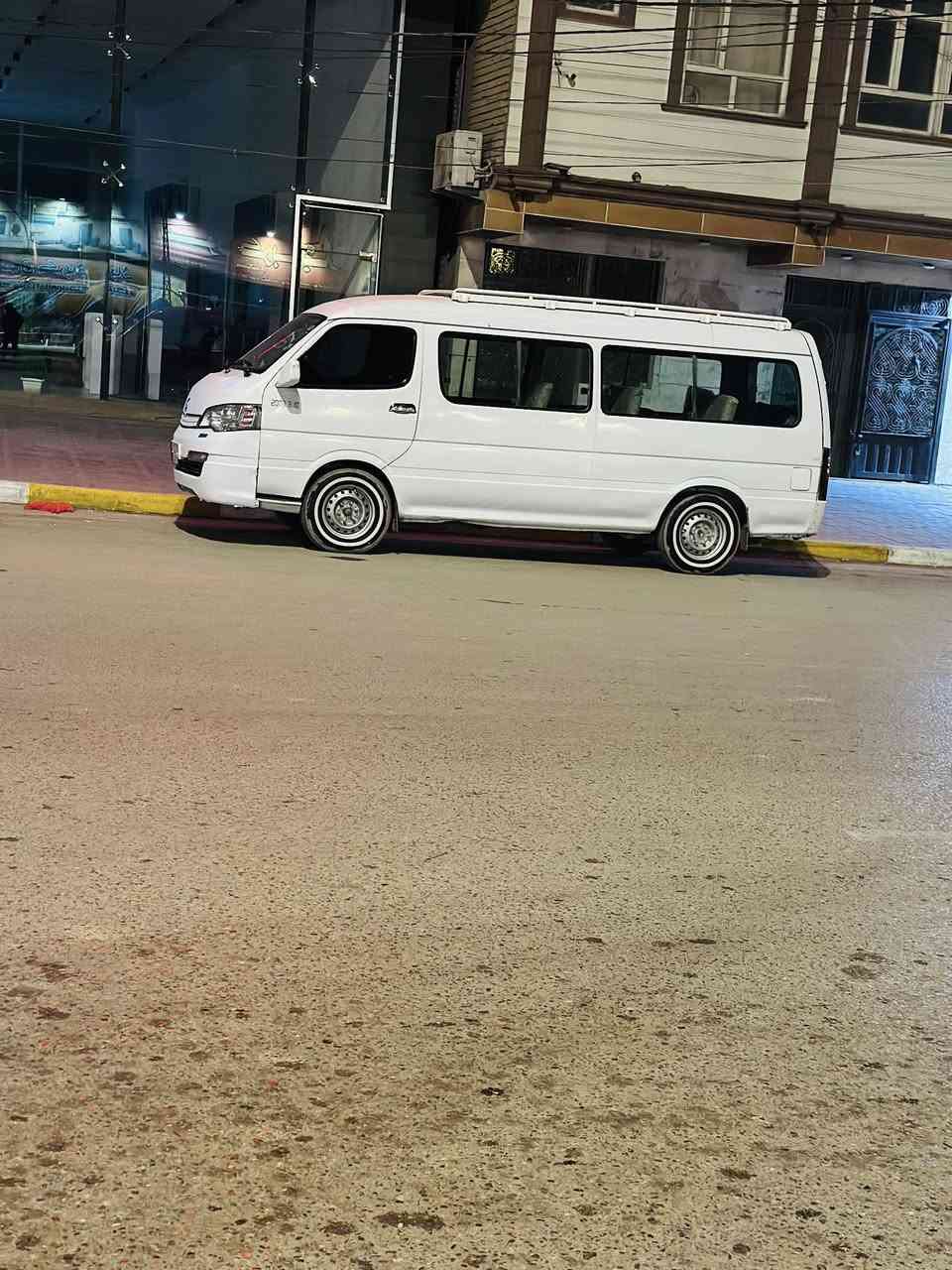 السلام عليكم جنبي H1 للبيع سياره جديده مابيها خياسات عمرتهن وره الزياره تخم تاير باتري جديد سياره مانقصها شي 
سياره ابيع موصليه لان عليها غرامات ١٥٠٠ مرور وراعيها يريد مليون ياله يداور مطلوبه للمصرف ومرفوع الحجز عنها بس ضاع كتابها أبيع برميل وأربع تايرات للاستفسار عل خاص أو عل رقم ***********
