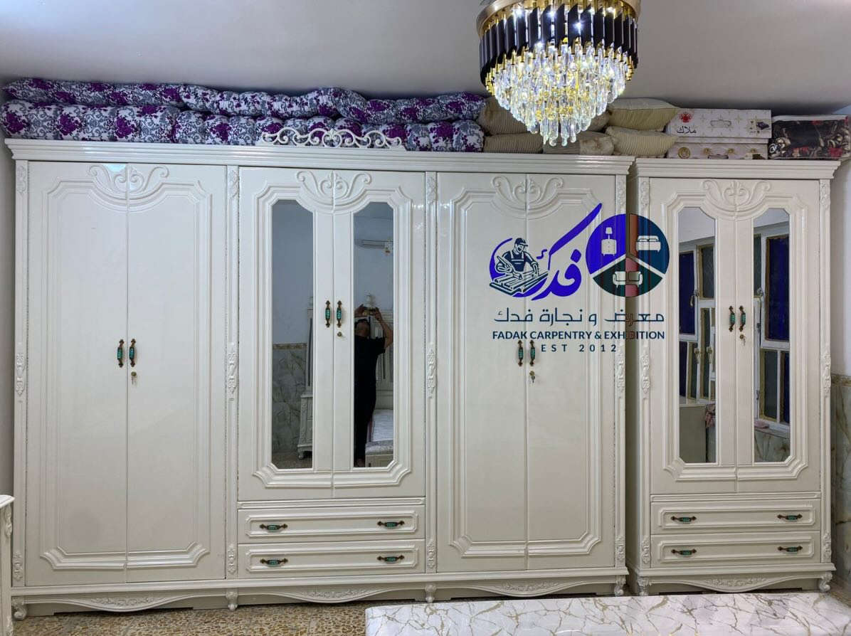 تسلسل رقم(20)
#نجارة_عراقية_100% 
وبألوان بوية راقية 
ومميزة

السعر: 2,350,000  مليون دينار فقط
التوصيل والشد مجاني لكل محافظات العراق

المواصفات:
 • 10 قطع كاملة
 • الكنتور:
 • ارتفاع 255 سم
 • عرض 330 سم
 • الملحق ارتفاع 255 سم – عرض 110 سم
 • الطول الكلي (الكنتور + الملحق): 4 متر و40 سم
 • صاج داخلي طبيعي 4 ملم
 • وجه MDF سماكة 10 ملم
 • قاعدة أرضية بلوك صاج
 • ظهر جرجوبة خشب مشدود براغي
 • أبواب نرمادة شريطية
 • مجارير سكك حديد سلايد مع تقطيع بلوك بورد
 • السرير:
 • 6 أرجل من بلوك 
 • شالزون (خزان داخلي)
 • طابورية إضافية

لون الدوشمة حسب طلبكم!

للحجز والاستفسار:
راسلونا على الخاص
أو اتصلوا على: ***********
