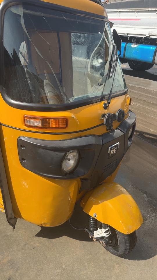 تكتك 21                         مثل.  

 ما موضح بلصوره اوراق المصطفى التكتك 
 خير من الله ماناقصه شي    بوجهك كبل الشارع 
السعر خلص اوتصال 
***********
