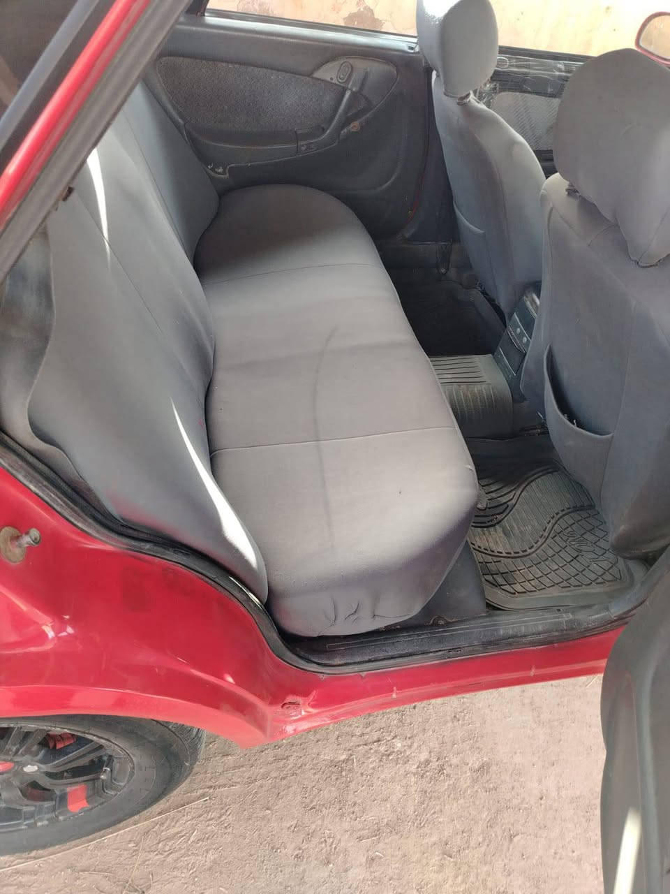 السلام عليكم ورحمة الله وبركاته دايو اسبرو للبيع مصبوغه عام للجماليه  محرك حاويه وجاهزه نقصها تبريد فقط منظومه كامله بس ما يشتغل السعر 30 وبيها مجال للاستفسار الاتصال بهذا الرقم ***********
