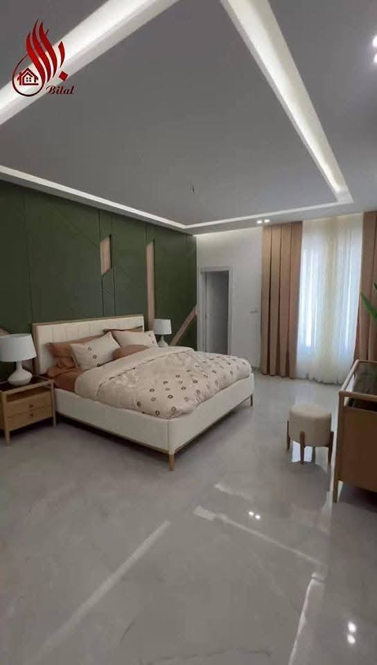 إعلان عن دار للبيع بيع مستعجل والسعر مغري جدا
الموقع:مجمع عماد سكر السكني، محافظة كربلاء المقدسة شارع المجمعات. السكنية 

- المساحة:160 متر مربع

- التفاصيل:- طابقين- 3 غرف نوم (نظام سويتات)- مطبخ- استقبال- صالة- كراج

- البيت موقعه مميز

- ⁠سعر الدار من الشركة 200 مليون

المبلغ الواصل للشركة 165 مليون

الباقي 35 مليون فقط يسدد للشركه على شكل دفعات 

ملاحظة الدار يباع بدون تطلوعه وبسعر مناسب ومغري جدا

للمزيد من التفاصيل، يرجى التواصل واتساب فقط بدون اتصال فضلاً 

***********
