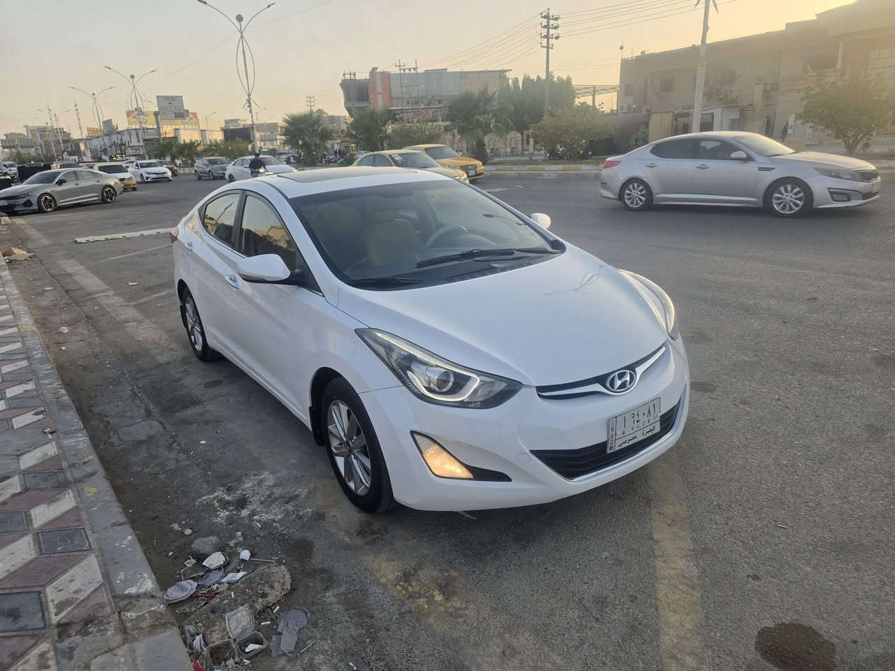 يالله انترا 16 حرة خليجي فول مواصفات واحد على واحد عده البصمه مكفوله ضربه وتبديل وصبغ كير محرك مكفولات 1800دوش جاهزه حداديه وتبريد قطعتين وطخم تاير وكهرباءيات كلها جاهزه الف ما تخسر عليه سنويه ٢٨مداور ثاني يوم رقم بصرة مكاني ناصريه المركز اي ستفسار *********** السعر ١٢٨ بس الي دور جديد خابر
