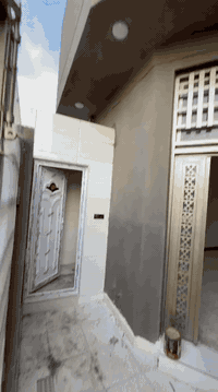 دار للبيع 100 متر 5 في 20 طابق واحد مسلح غرفة نوم واستقبال وصاله صحيات داخليه و خارجية مطلوب مبادرة 98 تسديد شهري 428 دار غير مسكونه سابقآ 
خلف المعهد التقني حي الزهراء 
***********
