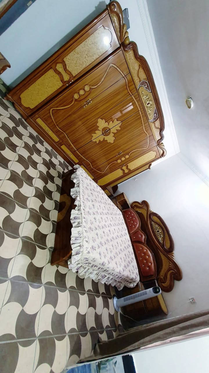 غرفت نوم للبيع نضافه مثل مموضح بالصوره نفس صوره طبق الاصل للبيع مكان ابو غريب خرنابات 

***********شراي يتصل مو يعلق موجود وات ساب
