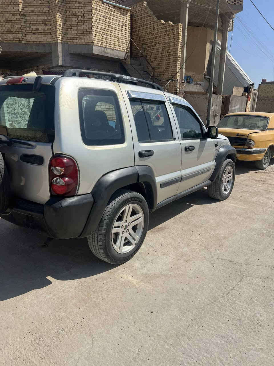 جيب لبرتي  2007
السياره خير من الله 
عوزها ترتيبات
مكان السياره الشطره 
السعر 48 وقابل للتفاوض 
اي ستفسار ***********
