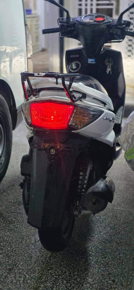 سلام عليكم سكنس فحل للبيع
ياباني اصلي 
قبق نفخ 
ماشية 14 
الاستفار ***********
