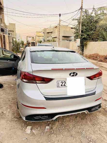 السلام عليكم
النترا موديل 2018 وارد امريكي لمتد 

محرك 1800 

حادثهه بالجهة اليمنى من البنيد بدون دواخل وايرياك

المواصفات 

تحكم ستيرن 

رادار جانبي

فتحة سقف 

مانع انزلاق

ثلاث انظمة قيادة 

بصمة ابواب وتشغيل

كاميرا خلفية 

حساس لهواء الاطارات

سنوية جديدة وهزة جديدة 

رقم اربيل الدولي 

تحويل مباشر 

المكان بغداد

للتواصل على رقم الهاتف *********** 

متواجد على الواتساب
السعر 130 وبي مجال
