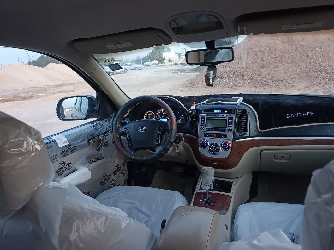 سنتافي 2009 وراد امريكي  رقم بغداد مشروع وطني  تحويل يمته ما تريد   بيه صبغ حزام الجميله  فقط بدون فتح شرط مكينه 6 سلندر 7 راكب سياره نظيفه جدآ…مكينه كير حداديه كله ب الشرط تبريد ويه سويج سياره برغي ما عايزه شرط الفحص ……

السعر/100 بيه مجال بسيط
مكان السياره/ديوانيه بل شاميه 
***********
