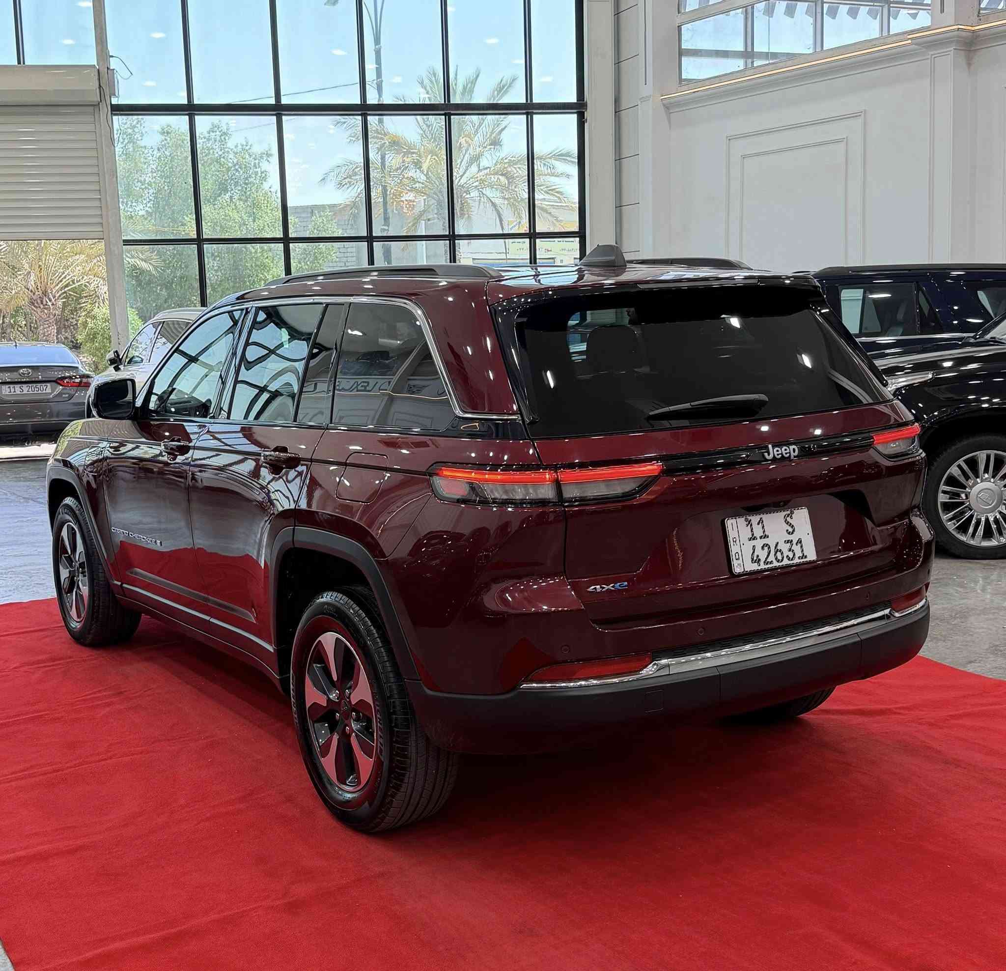 السلام عليكم
للبيع 2024 Jeep Grand Cherokee, Limited 4Xe
عداد :28الف ميل
داخل جلد أسود
بانوراما
تحكم بالستيرن
شاشات عدد 3
شاشة كبيرة
كراسي امامية كهرباء
ميموري كرسي السائق
تدفئة مقاعد امامية
تدفئة مقاعد خلفية
تدفئة ستيرن
خاصية دخول بدون مفتاح
كاميرا خلفية
رادار امامي 
رادار جانبي
تحديد مسرب 
مثبت سرعة تفاعلي
تشغيل عن بعد
باب الصندوق كهرباء
نظام STOP/START ENGINE
نظام صوت ALPINE
حساسات خلفية
اوتو بريك خلفي
هاند بريك كهربائي (بصمة)
اضوية امامية LED
اضوية امامية زينون عالي/واطي
كشافات ضباب زينون
4 وضعيات قيادة
اضوية خلفية LED
حادث بنيد وجاملغ مبدل نفس لون

سعر٣٥٢ مجال بسيط

العنوان بغداد الكاضمية قرب مرور الكاضمية معارض جكوك شركة البحر المميز

للاستفسار :***********
