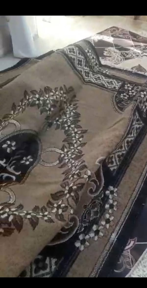 زوالي عدد4  
مستعملات مابيهم أي خلل 
كلهم السعر ٢٥ 
***********
