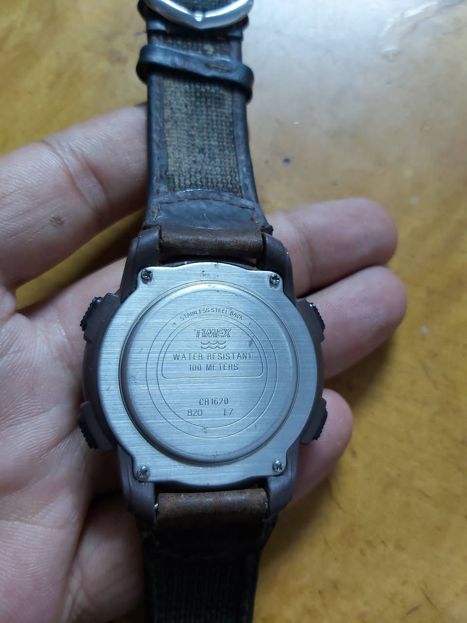 السلام عليكم
ساعه تايمكس شاشه فسفوري باله امريكي اصلي نضافه 98 
فول 
قطر الساعه 42
ظغط 100 متر مي 
لايت لد داخلي 
منفذ للتاريخ 
اليومي شهري 
منبه عداد تنازلي 
سعر 70 ألف 
يوجد توصل


**إذا كنت صاحب هذا الإعلان وتريد حذفه لأي سبب، رجاءا أرسل رسالة إلى الدعم الفني**