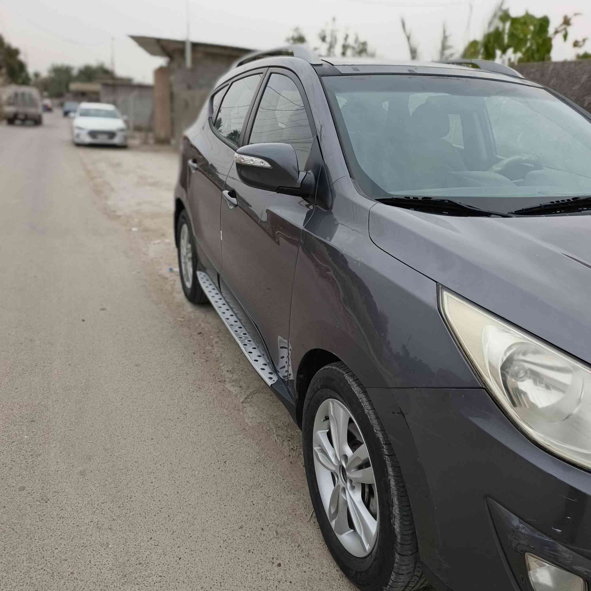 سلام عليكم
سياره فول ما عده البصمه 
توسان ٢٠١٤ 
محرك  2000 دوش
خليجي رقم بغداد 
بيها قطعتين بدون دواخل 
السعر 128 بيها مجال 
مكاني بغداد 
هاتف 📱 ***********
‏‪***********‬‏
