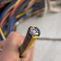 ضفيره 96 متر الاصلي 4خطوط  استخدام 6 اشهر  سعر المتر  الفين  077171951...