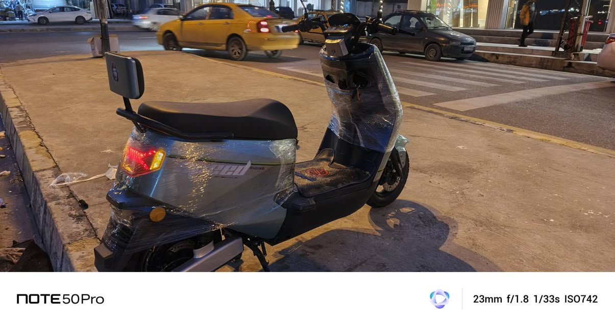 السلام عليكم
ماطول شحن للبيع نوعية ممتازة 6 بطاريات سرعة الصحيحي 85  نظيفه ما بيه اي عطل 4نمر  مواصفاته معروفة 
السعر 550 بيه مجال الطيبين 
عنوان الاول حي الملايين الثانية
عنوان الثاني حي البكر
رقم الموبايل ***********
