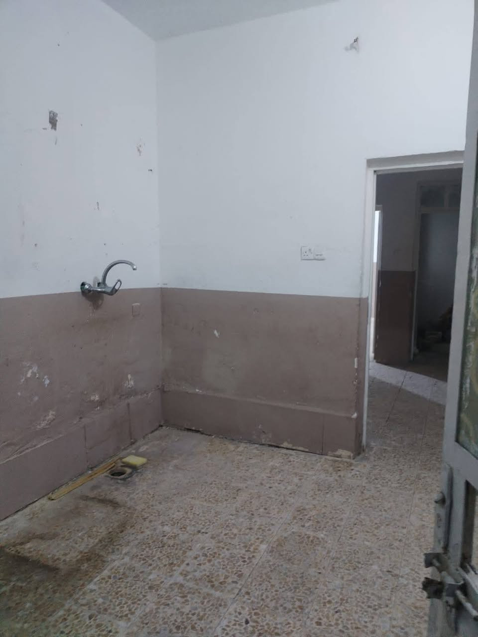 دار للايجار
100. م الايجار 250
نجف حي الوفاء قرب مجسرات زهراء يحتوي ع غرفه وصاله وستقبال ومطبخ وصحيات


**إذا كنت صاحب هذا الإعلان وتريد حذفه لأي سبب، رجاءا أرسل رسالة إلى الدعم الفني**