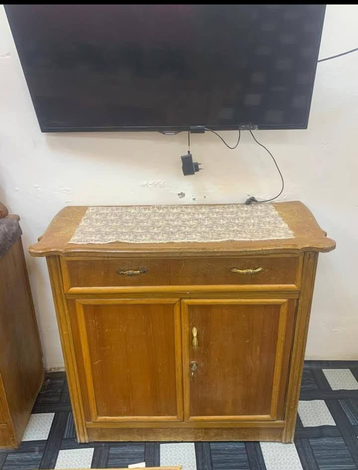 غرفه نوم متكونه من سبع قطع السعر 900 وبيهه مجال
يرادله صبغ ويدات فقط والدواخل كلش نصيفه


**إذا كنت صاحب هذا الإعلان وتريد حذفه لأي سبب، رجاءا أرسل رسالة إلى الدعم الفني**