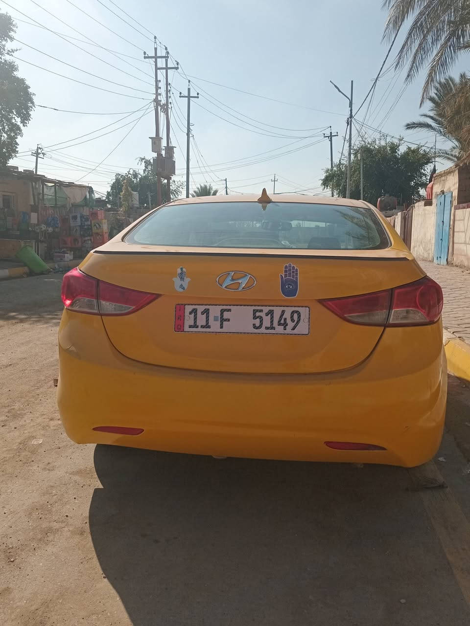 النترا موديل. 13رقم بغداد  حادث مريكي فقط الهلال الخلفي  وبالعراق فقط معجون قطعتين بدون ضربه صدر جديد قبل اسبوع سويته دبل زوج خلفي جديد 
تاير زوج أمامي جديد  مكينه وكير فول 1/1  السنوار مع المرفق موجود صاحب السياره موجود داخل الكوت شرط المقابله وياا. السعر 105 وبي مجال      ***********...مكينه 1800
