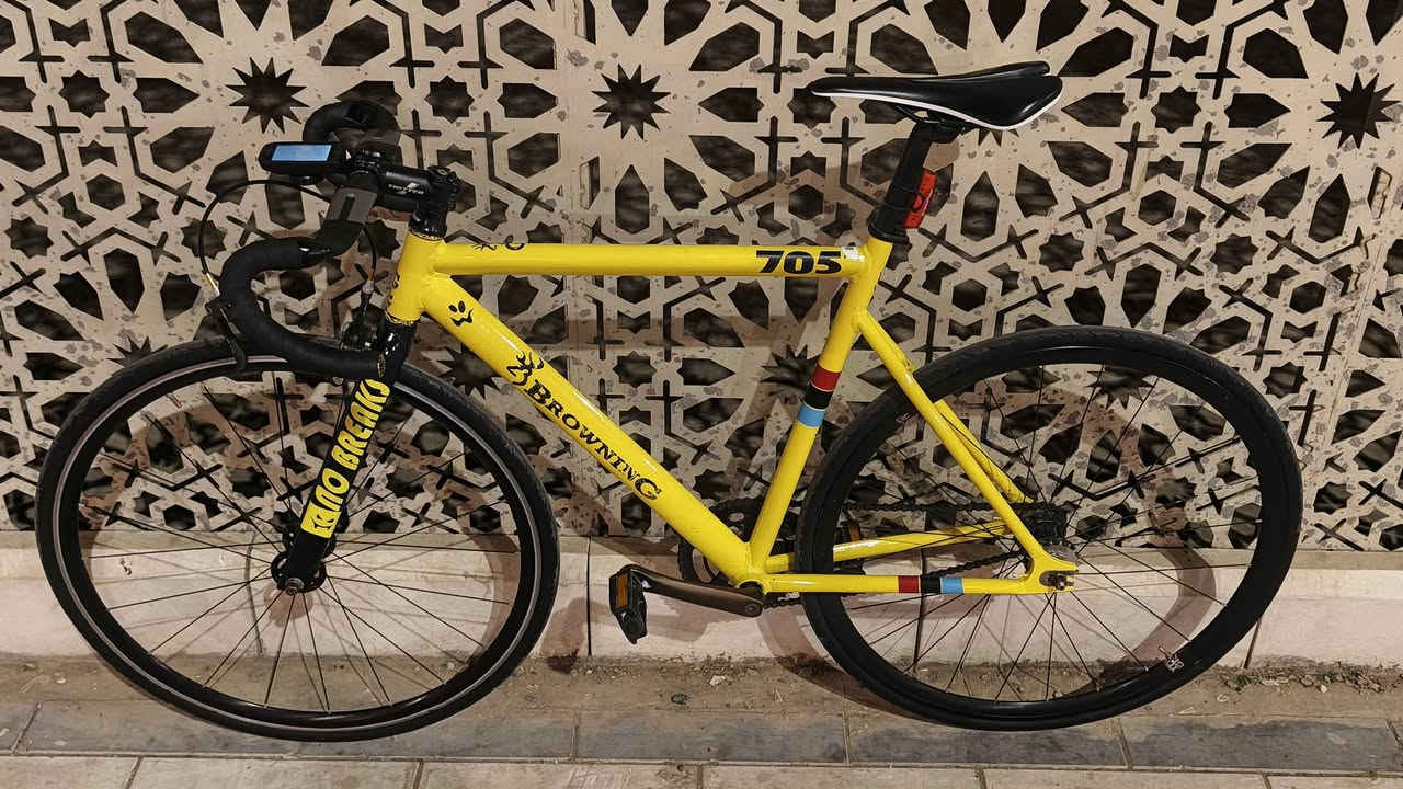 دراجه فكسد 
الحجم 28
حجم الفريم 54cm
وياله بولبرن 
ستيرن كاربون 
معدن الدراجه بلكامل فافون
كشن gaint 
نضافة الدراجه 99%
مكاني بغداد 
السعر 250


**إذا كنت صاحب هذا الإعلان وتريد حذفه لأي سبب، رجاءا أرسل رسالة إلى الدعم الفني**