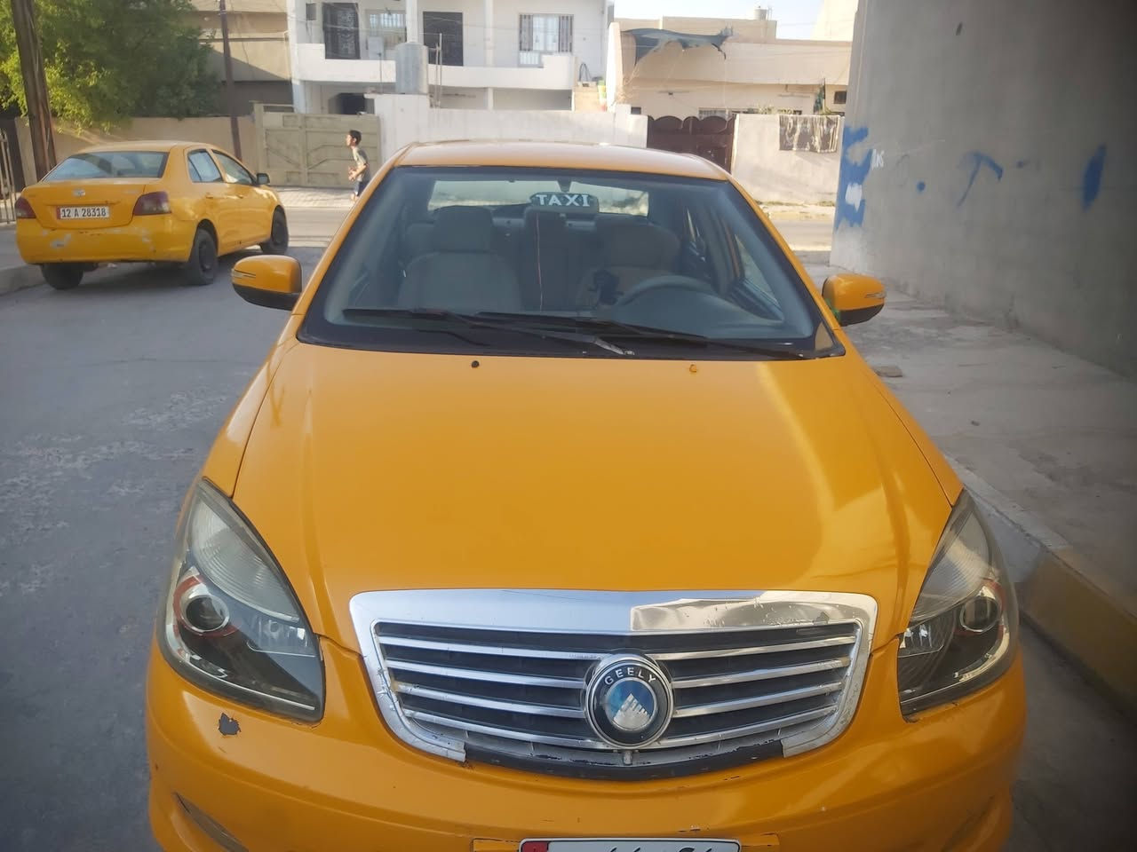 جيلي موبل 2012 رقم بغداد مشروع وطني شرط التحويل كير عادي محرك 18دفتر بانزين بيها  مكان السياره كركوك *********** السعر 48 بيها مجال للطيبين
