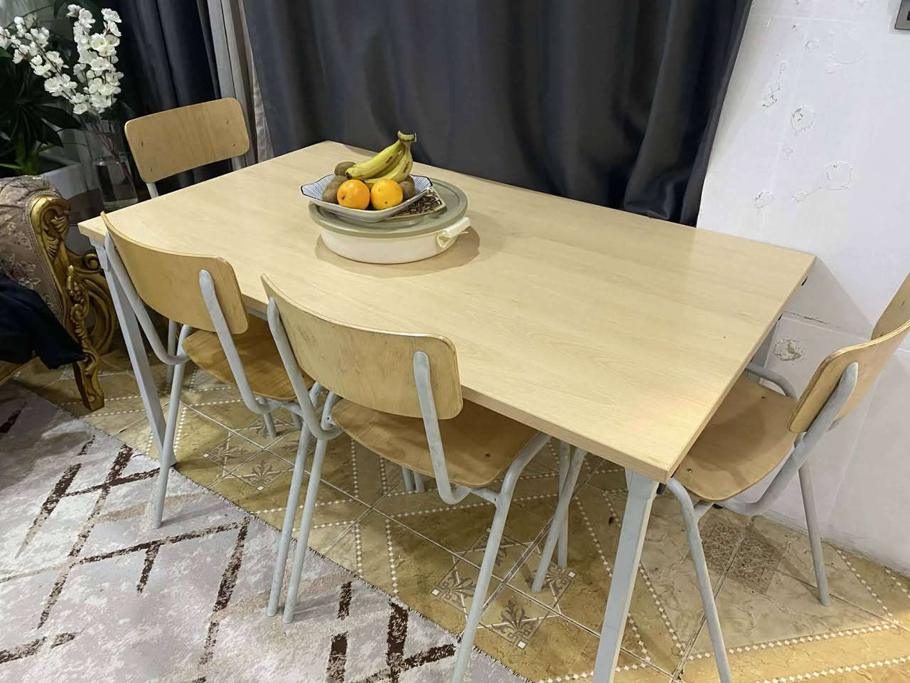 ميز طعام يطبك  مع اربع كراسي هيكل حديد


**إذا كنت صاحب هذا الإعلان وتريد حذفه لأي سبب، رجاءا أرسل رسالة إلى الدعم الفني**