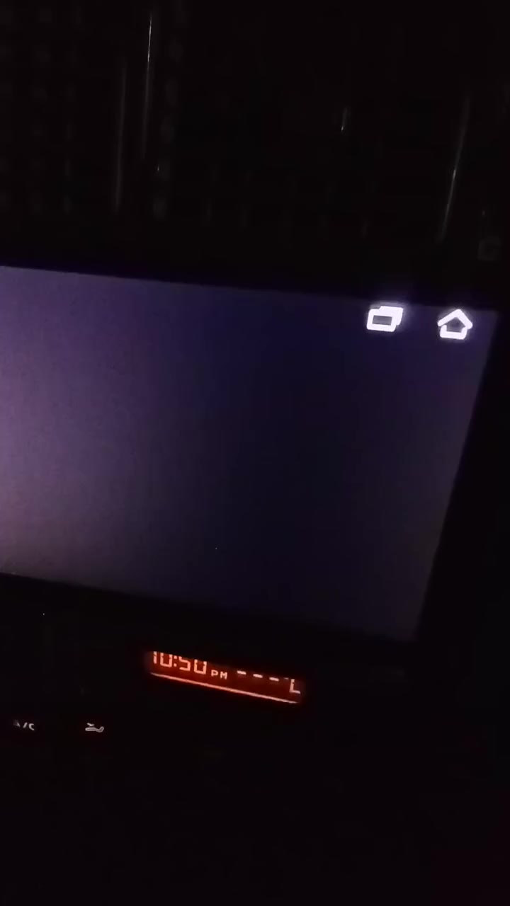 سلام عليكم
شاشه نظام تو كار بلي 
للبيع السعر 50 
مكان الشعب شارع الصحه
***********
