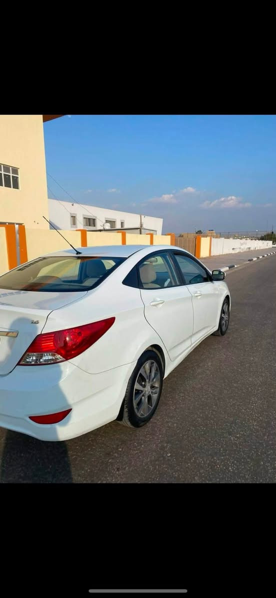اكسنت 14
كفاله عامه 
خليجي
مكينه 1600
فقط رصعات بارد بالجانب/سونار موجود
السعر 108 بيه مجال 
رقمي ***********
