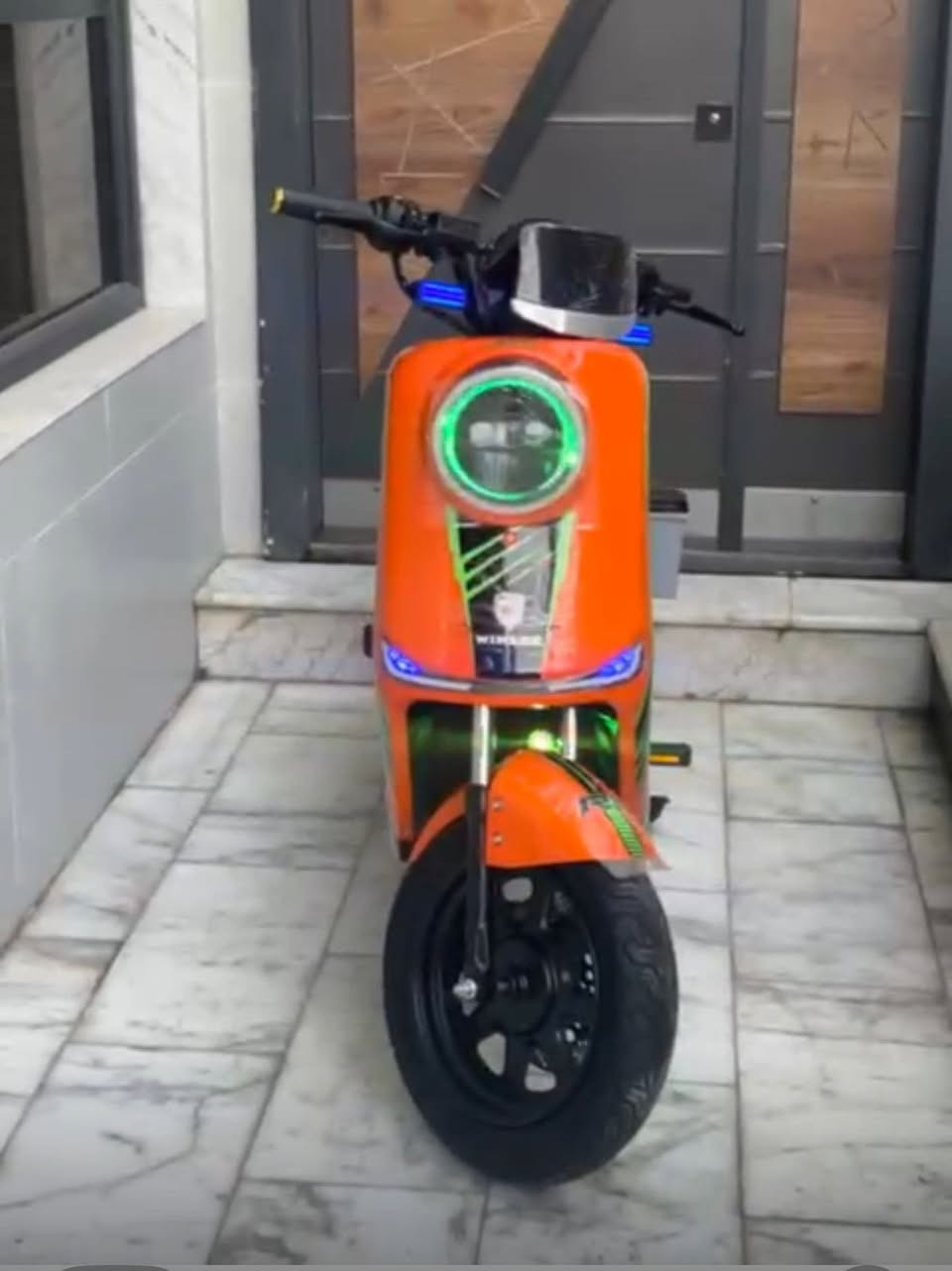 سلام عليكم ورحمة الله وبركاته دراجه ار11 للبيع
موصفات دراجه✅

نظامP

نظامR

اشاره لد

شاشه إلكترونيه تبين السرعه وعطل دراجه✅

نظام بك رجوع الئ الخلف✅

خمس بطاريات دبل كبار✅

لون دراجه/برتقالي✅

بيه كارت مفتاحين وكارت 🔥

ملاحظه/دراجه جديده جداً بطاريات جديده اواذا اتحب جيب اوياك مصلح✅

سعر داجه595اوبيه مجال للشراي 

الاستفسار علئ رقم***********
