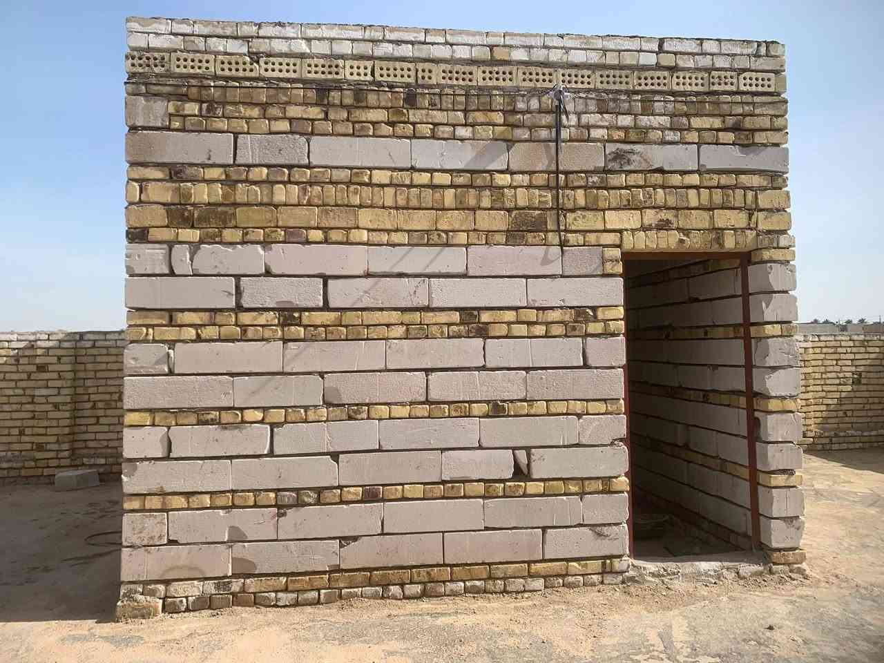 بـــيــع مــســتــعــجــل و الـسـعـر مـنـاسـب جداً ✅ 

⚠️ بـيـت طــابـو زراعــي سـنـد 25
⚠️ الـمـسـاحـة 200
⚠️ الـمـكـان الـحـمـزه الـغـربـي / حــي عــدنـان / الـطـابـو الـزراعـي / عـرض الـشـارع 8 مـتـر 
⚠️ الـواجـة  10
⚠️ الـنـزال 20

⚠️ الـبـيـت مـتـكـون مـن :-
 ❗️ إسـتـقـبـال  6 ❎ 4
 ❗️ غـرفـتـيـن   5 ❎ 4
 ❗️  مـطـبــخ    5 ❎ 4
 ❗️ مـنـور دايــر  الـبـيـت حـرف L
 ❗️صـحـيـات خـارجـيـة

 ⚠️ بـنــاء جـديـد طـابــوگ 
 ⚠️ صــب كـونـكـريـت
 ⚠️ إسـتـارة الـسـطـح دايـر الـبـيـت طـول 180 
 ⚠️ درج  دايــر
 ⚠️ الـسـطـح مـزفـت و كـامـل 
 ⚠️ كـهـربـاء مـأسـسـه و كـامـلـه
 ⚠️ الـبـيـت عـايـز شـغـلات قـلـيـله

⚠️ الـسـعـر مـنـاســب و راقـــي جــداً جــداً 🔥🔥

⚠️ للإسـتـفـسـار مـراسـلة الـصـفـحـة او الإتـصـال عـلـى الـرقـم أو عـلـى الـواتس آب  
 077‪22280776


**إذا كنت صاحب هذا الإعلان وتريد حذفه لأي سبب، رجاءا أرسل رسالة إلى الدعم الفني**