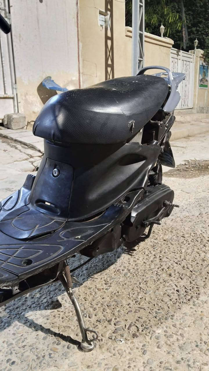 سلام عليكم دراجه للبيع نوع اكزز خبط 100 دراجه محرك ناعم نكره وحده دراجه شلعه سرعه فول عوزه فقط كفرات كفراته تعبانه سعره 300رقم الهاتف ***********واتساب وتصال
