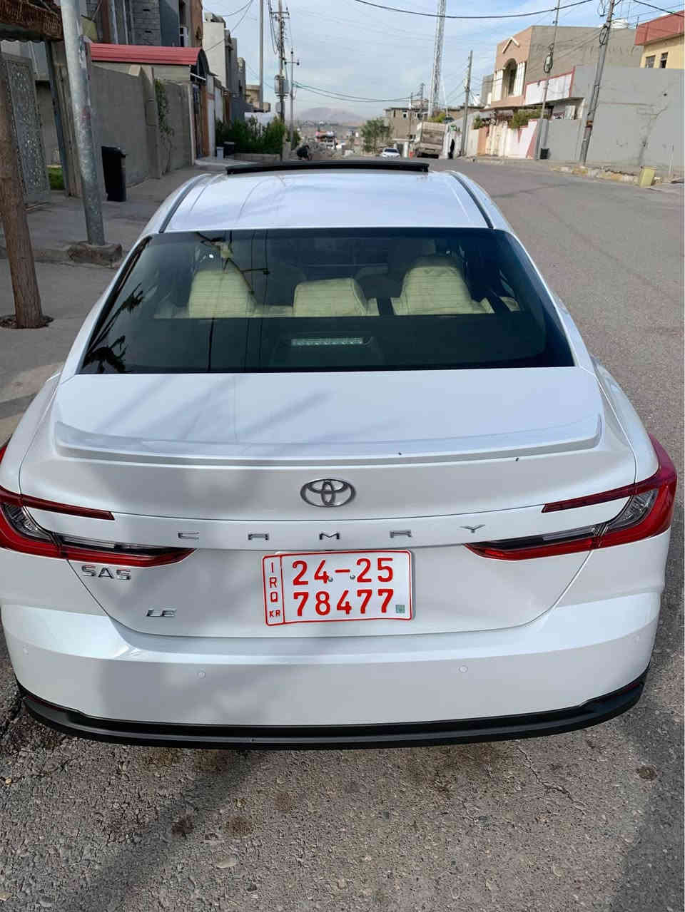 TOYOTA. Camry. 2025
تيوتا كامري موديل 2025 سفرى 
شه ريكه ى (ساس) زه مان
سه ياره كه خوم به سفرى رامكيشاوه
سه ياره كه (2000km) رويشتوه 
نوكه ده رزى پيوه نيه هه مووگياى 
به شه رت سه ياره كه ماوه ى ره فم
(مانگيكو پازده روژ ماوه)
سه ياره كه بى مه سره فه 
:گاعى بيلادى بوى كراوه.
:سه ره كوشنى بيلادى بوى كراوه.
:به رگه سوكانى بوى به ستراوه.
-سه ياره كه هه موو ئه شياى بيلادى
له ناوه.
—بوو په يوه ندى كردن(***********)
سعر280 وه ره قه
ناونيشان اربيل أربيل, العراق
