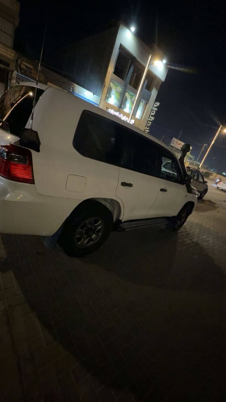 لاندكروز كاز كير عادي
مواصفات G مديل ٢٠١٢
رقم اربيل بسمي
مكان السياره البصره
 رقم صاحب سيارة ***********
