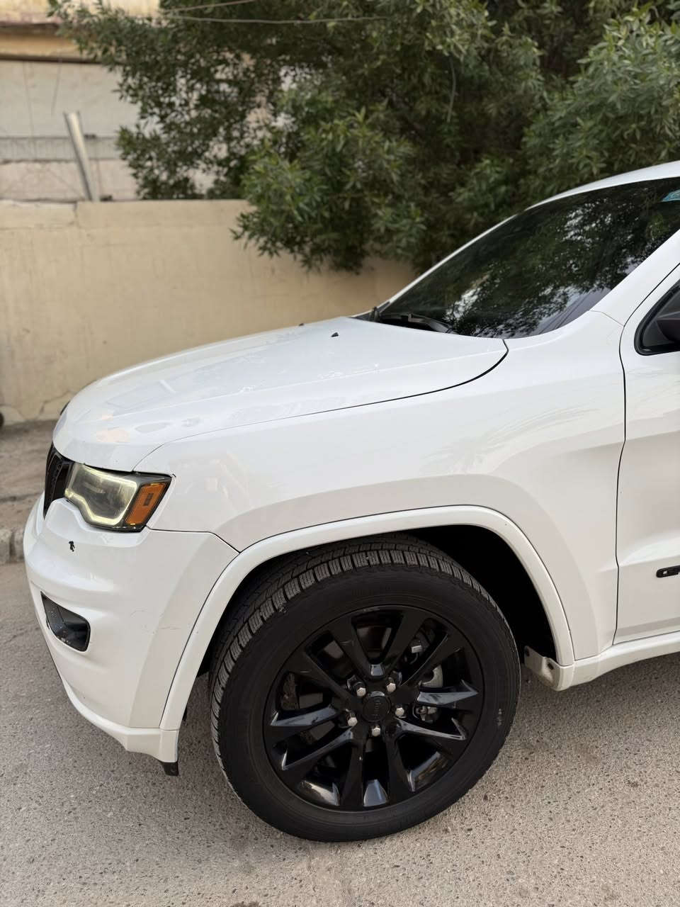 جيب لاريدو بلاك توب 2021
وارد امريكي
محرك 6 سلندر 3600
كير 8 نمر 
رقم بغداد ماشيه 87 الف 
ضررها من امريكا جاملغ يمنه وبنيد صور الحادث مرفقه
وبلعراق انطخت عندي بلجاملغ الخلفي 
-بصمه دخول ذكي للسائق والراكب
-فتحة سقف
-رادار امامي
-كامرا تحديد مسار 
-شاشه جبيره
-كشنات جلد وكنتارا
-كشنات تدفئة وتدفئة ستيرن
-نقاط عمياء +هيتر تدفئه
-دمام خلفي
-صندوك كهرباء
-اوتو ستارت ستوب
-لايت اسود لد زنون
-اشارة لد
-بك لايت لد اسود
-ويل حجم 20 
-فورويل 
-تشغيل عن بعد
-كامرا دواره
-داخل اسود
-جام امامي اوتو
-تبريد خلفي 
-تحكمات ستيرن امامي خلفي 
-نظام سبورت ايكو 
-رادار خلفي مانع تصادم عند الرجوع
-حساسات خلفية 
-سستم صوت محيطي
السعر 265 
العنوان بغداد 
للاستفسار ***********
