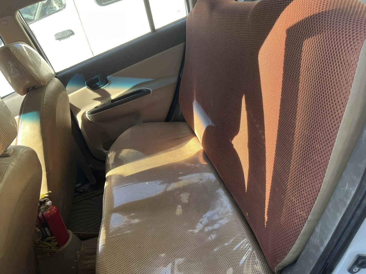 السلام عليكم اكسنت ٢٠١١مكينه ١٦٠٠ مجاول رقم اربيل بارد قليل مع كارت صبغ في باب السائق مكانها نجف *********** السعر ٩٧
