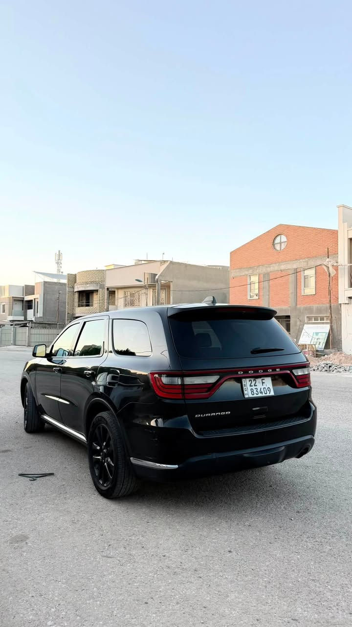 للبيع دورنكو 2021 SXT اسود رقم اربيل  
محرك 6 سلندر 3600
لايتات زينون كشافات دعامية بصمة باب وبصمة تشغيل ويل حجم 20 بلاك مع طقم تاير بحالة ممتازة جدا 
كاميرا خلفية دوارة مع الستيرن 
تحكم كهربائي متكامل لمقعد السائق والراكب تحكم ستيرن جهتين 
السيارة 7 راكب مع 3 قطع تبريد 
غرفة السيارة جلد اسود كهرباء 
وباقي مواصفات الدورنكو المعروفة
والسيارة بحالة جيدة جدا ونظيفة
حادث السيارة خفيف الجاملغ الأيمن فقط مبدل والبنيد بارد موجودة الصور
سعر السياره 235 ورقة وبيها مجال قليل
مكانها النجف الأشرف
للاستفسار ***********

