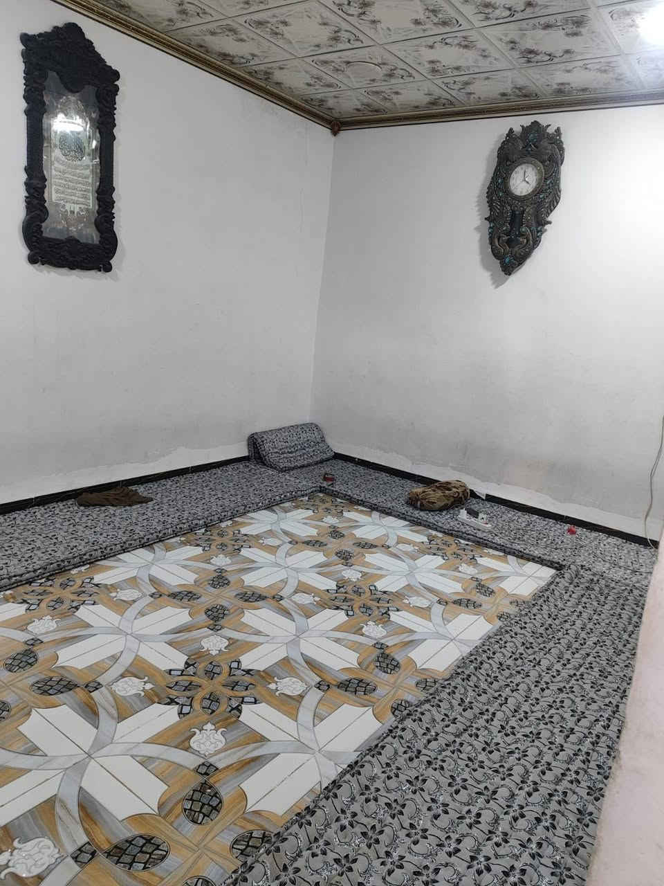 دار للبيـــــــــع نوع العقار بلديه
🚩المساحة ١٠٠متر 
🚩طابق واحد 
🚩حي العسكري قرب أسواق المرهون 
✨️سعر ٣٣مليون
☎️***********
