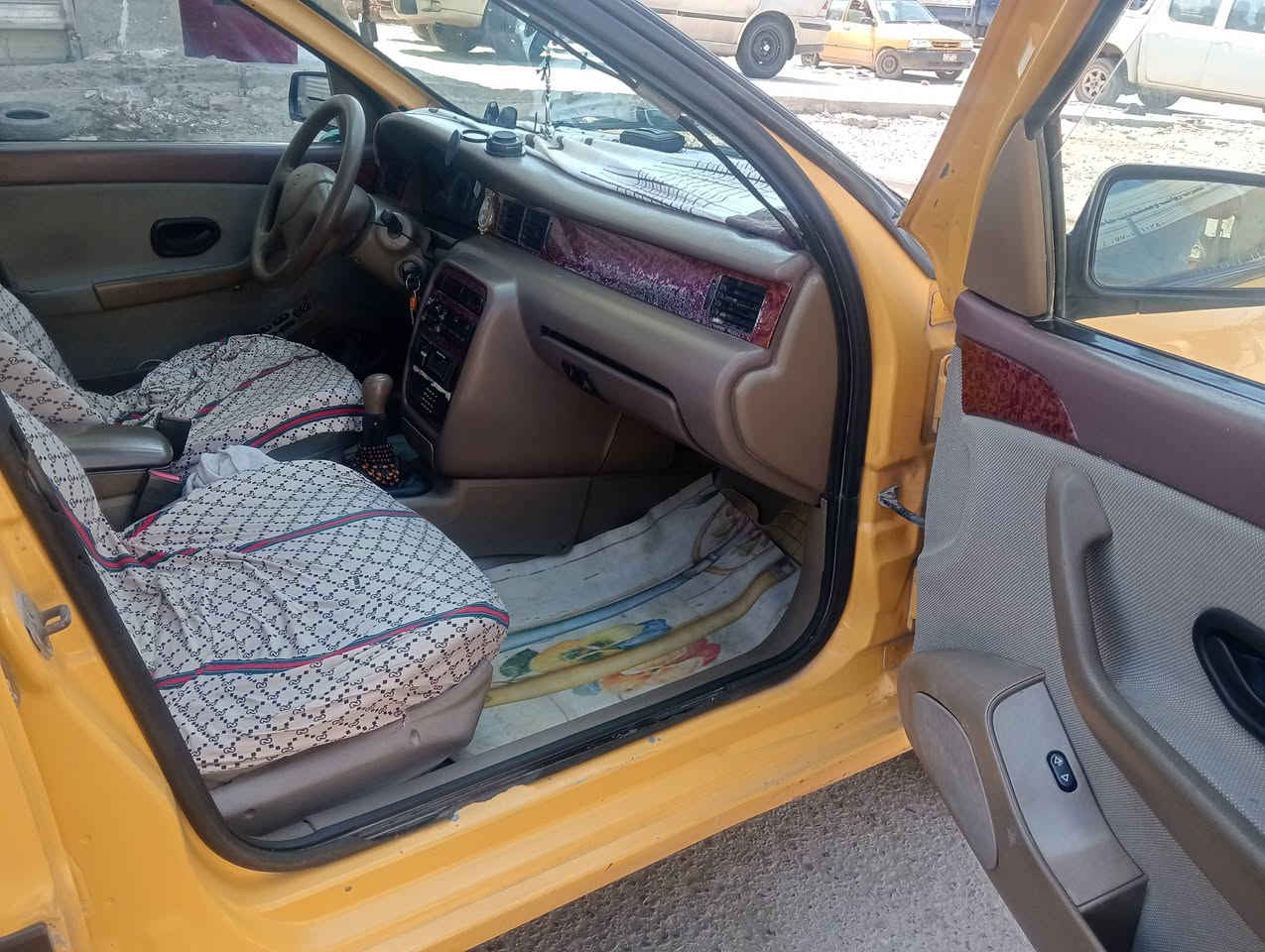 سلام عليكم سمند موديل 2011بسمي سنويه ال2027هيئه مصفره مكينه وكير وتبريد خير من الله مكان بغدادبوب الشام قرب القوس الاسعر 36وبيهه مجال حك الجيه رقمي ***********
