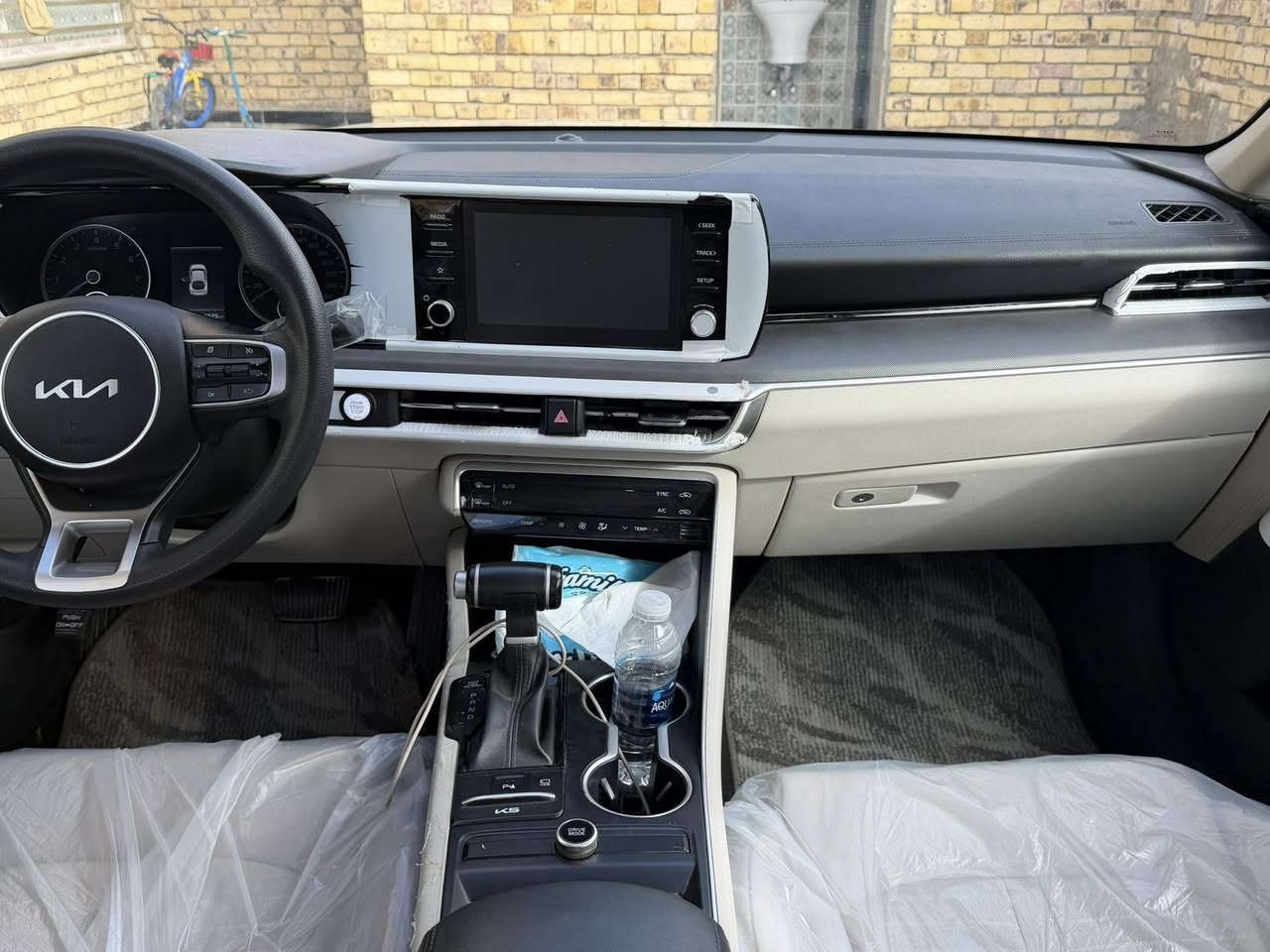 k5 للبيع

موديل23

مواصفات خليجي  محرك 2000 دوش 

قطعتين تبريد 

تشغل عن بعد 

كشن كهرباء 

مري شفط
حساس امامي خلي
كامره 

ترحيب عند الاقتراب

ماشيه 33

رقم بغداد سعر ب 225

***********
