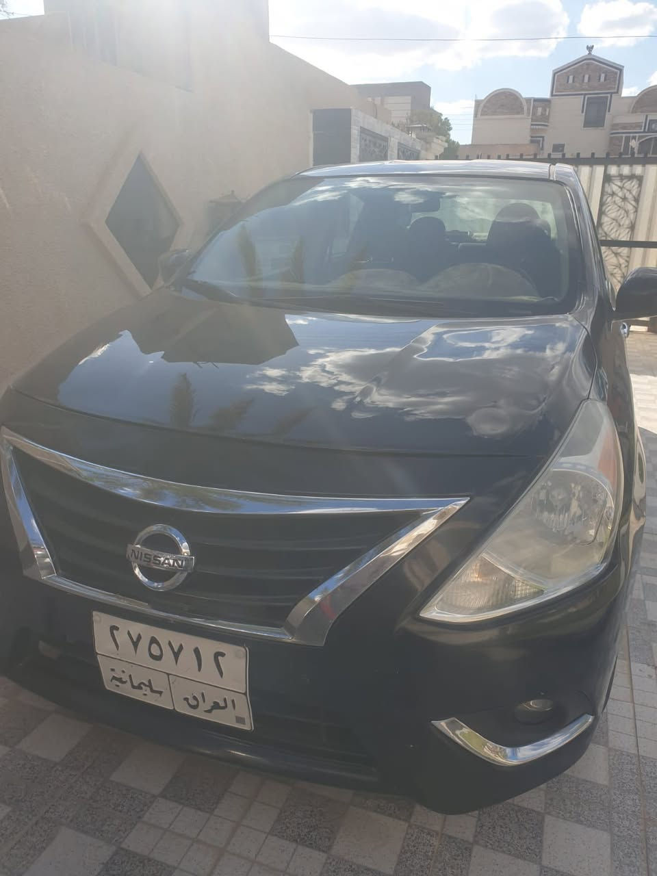 السلام عليكم فيرسا 2017
ماشية 111 الف كيلو السياره حلوه ونظيفه 
رقم سليمانيه شرط التحويل 

بيع مستجل 
***********
