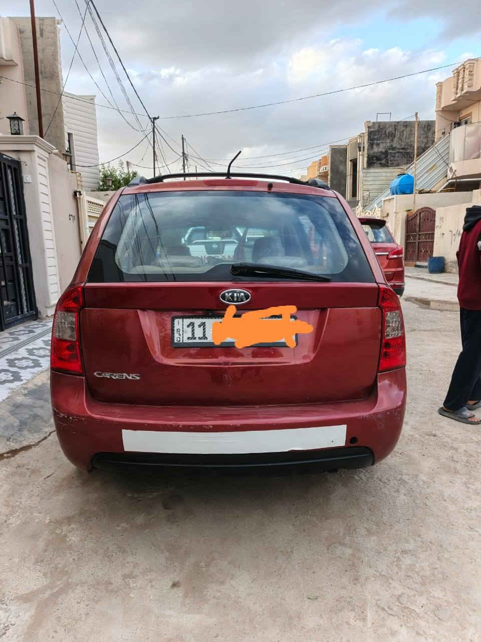 السلام عليكم
كيا كارنز موديل ٢٠٠٨ رقم بغداد خليجي ضررها فقط فقط صبغ في الدوسة الي تحت باب  السايق وطخة بسيطة في الجاملغ الخلفي الايسر كير ومحرك مكفول تبريد تدفئة شغال تحويل مباشر ٧ راكب 
السعر ٩٨ وبي مجال مكاني ديالى بعقوبة تقاطع القدس 
للاستفسار الاتصال على الرقم *********** او مراسلة الصفحة
