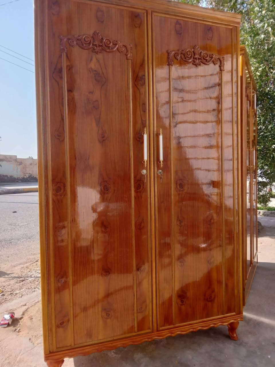 بسم الله وعلى بركة الله 
كنتور صاج تفصال جديد درجه اولى بابين 
العنوان بلدروز الشارع العام مقابل دائرة كهرباء بلدروز 
***********
