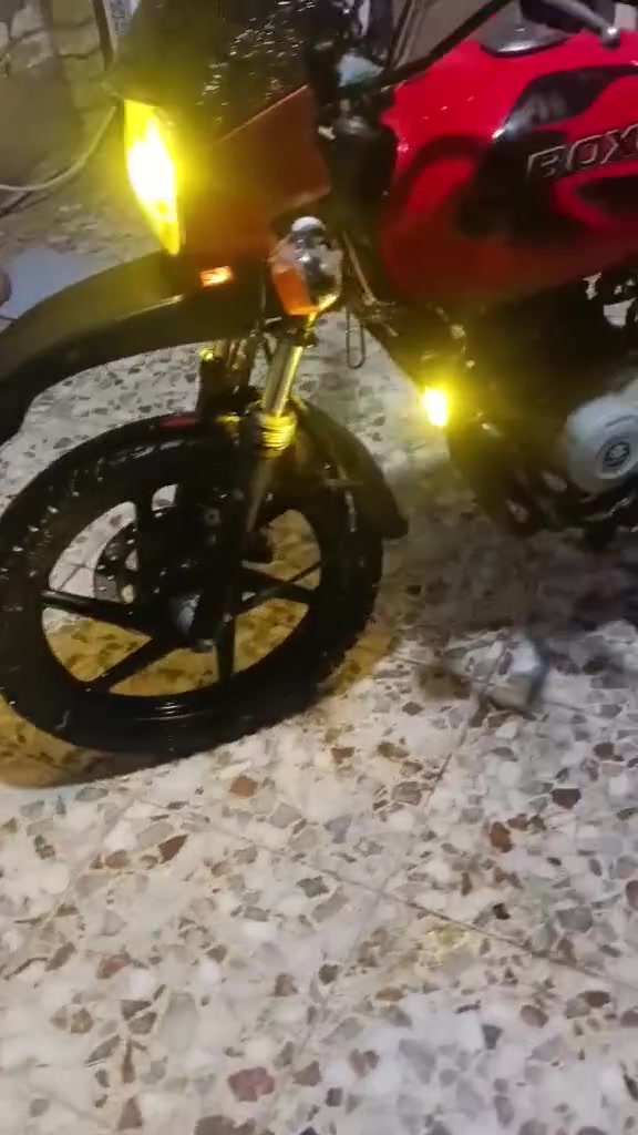 سلام عليكم دراجه بوكسر جبلي للبيع مديل23دراجه عوزه ترتيب بسيط نواقصه قلييله اادراجه اوراق موجودك مكاني حله شارع80كربله للبيع او مراوس السعر والتفاصيل الباقيه خاص او تصل رقمي***********
