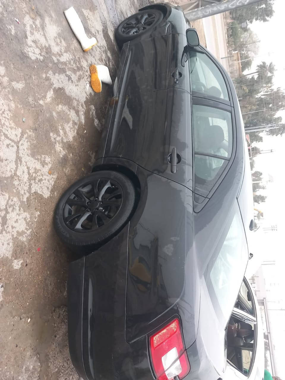 السلام عليكم للبيع موديل 2010 سعر 90 ديالى بعقوبه ***********
