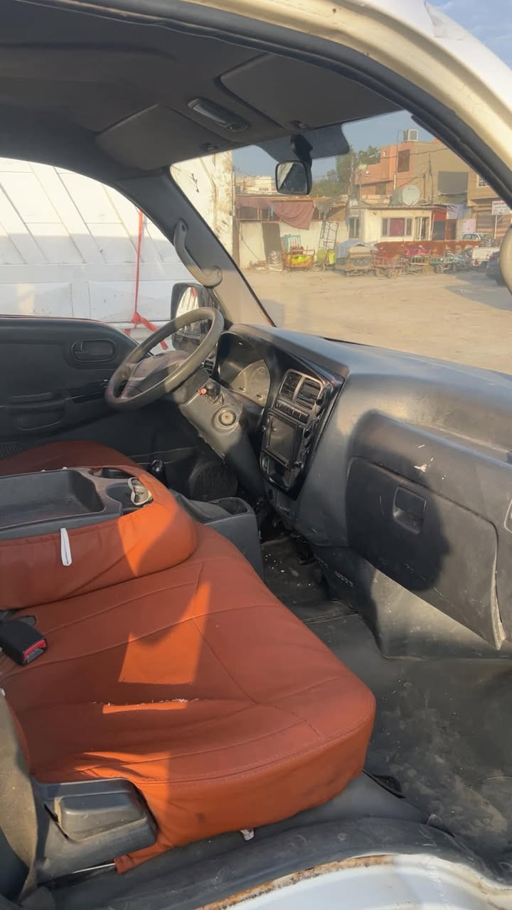 سياره للبيع.  كيا بنكوو  حمل موديل 2012
رقم بصره تحويل مباشر
السياره ضررهاا  موضح بالصور 
مكينة شرط لا صرف ولا تبخير كير واكسن وحداديه حديده 
تايرات  جديده
السعر 75
*********** للاستفسار
